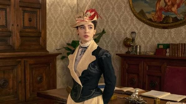 Your next Italian binge-watch (+ a language hack!)